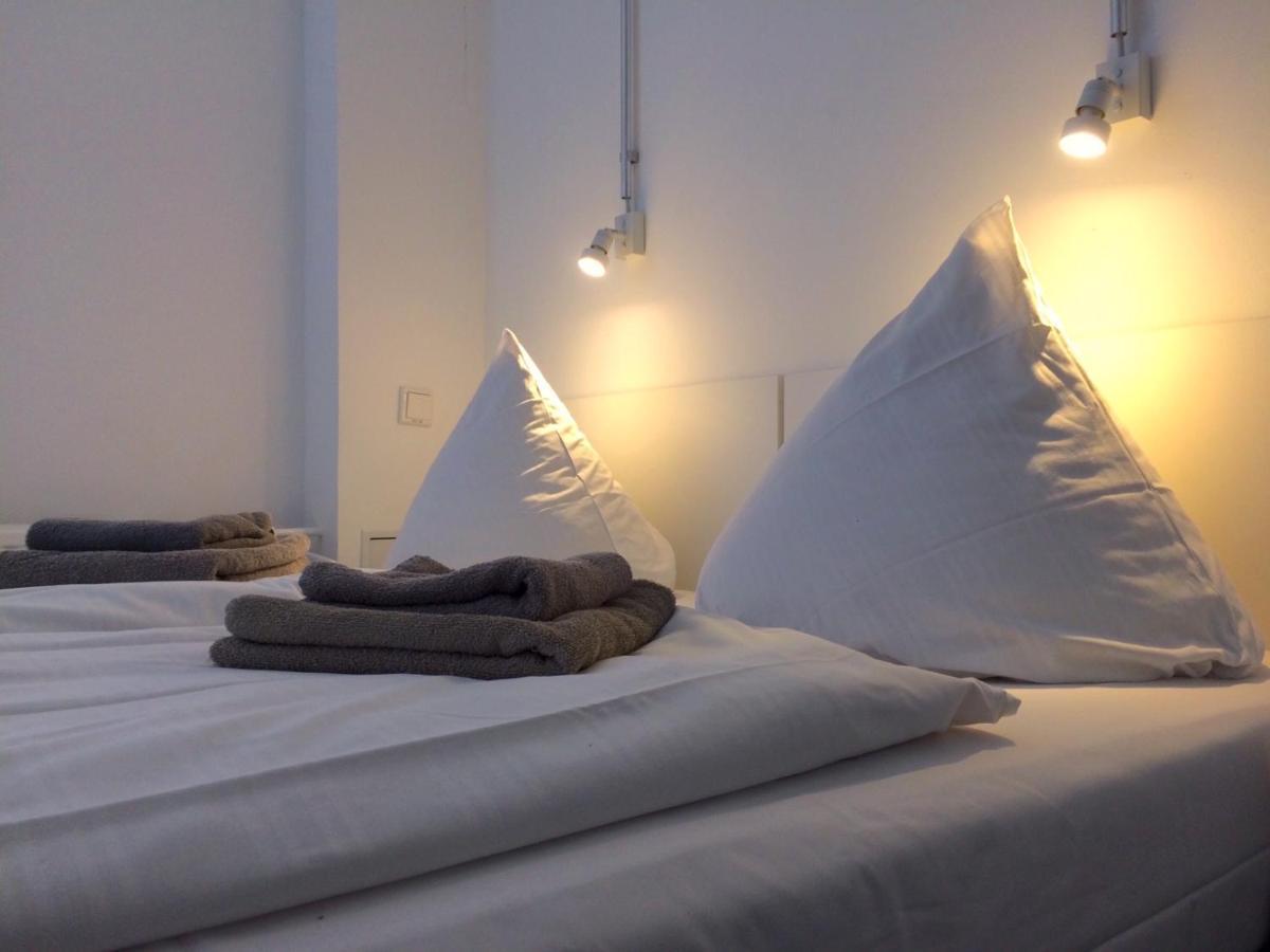 Apartment&rooms Near Brandenburg Gate Berlim