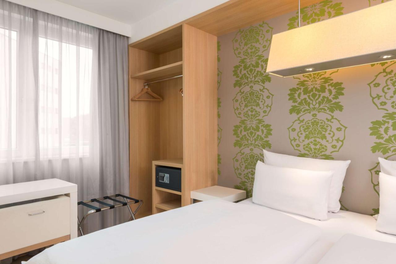 Nh Potsdamer Platz 4* Berlin