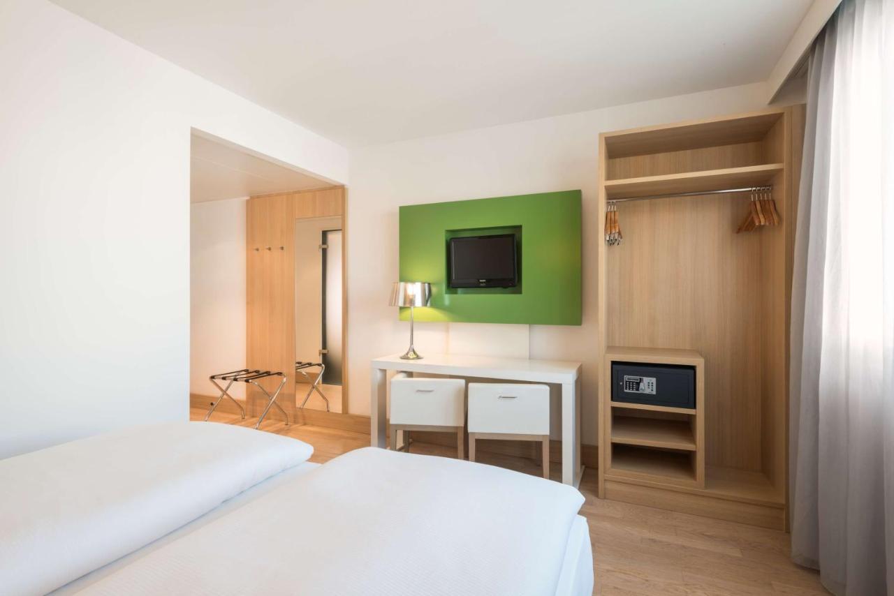 Nh Potsdamer Platz Hotel
