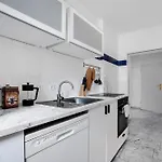 Central 3 Bedroom Apartment In Kreuzberg