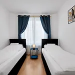 Central 3 Bedroom Apartment In Kreuzberg