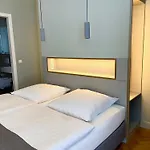 Hotel 38