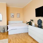 Studio Apt Messe & Ku\'Damm Naehe Mit Parkplatz