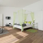 Studio Apartment Niemetzstr 51