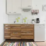 Studio Apartment Niemetzstr 51
