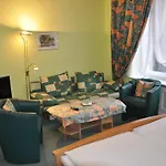 Hotel Pension Savoy Near Kurfuerstendamm