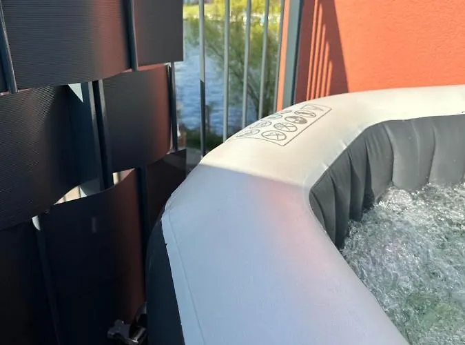 Apartment Am Wasser Naehe Ber Mit Whirlpool & Kamin
