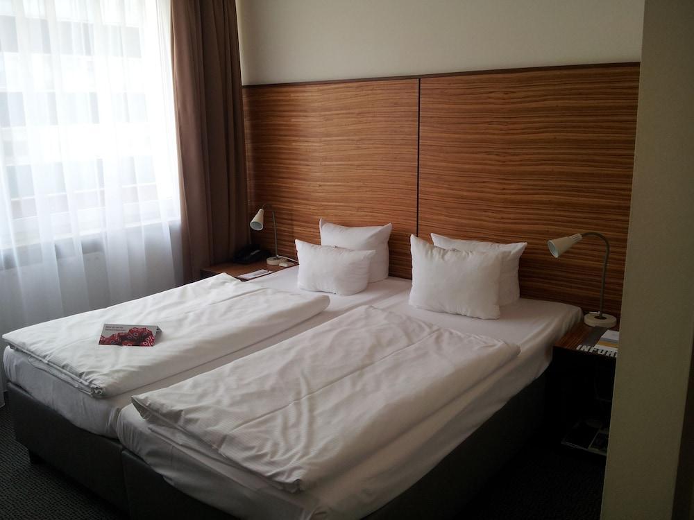 Hotel Sorat 3*