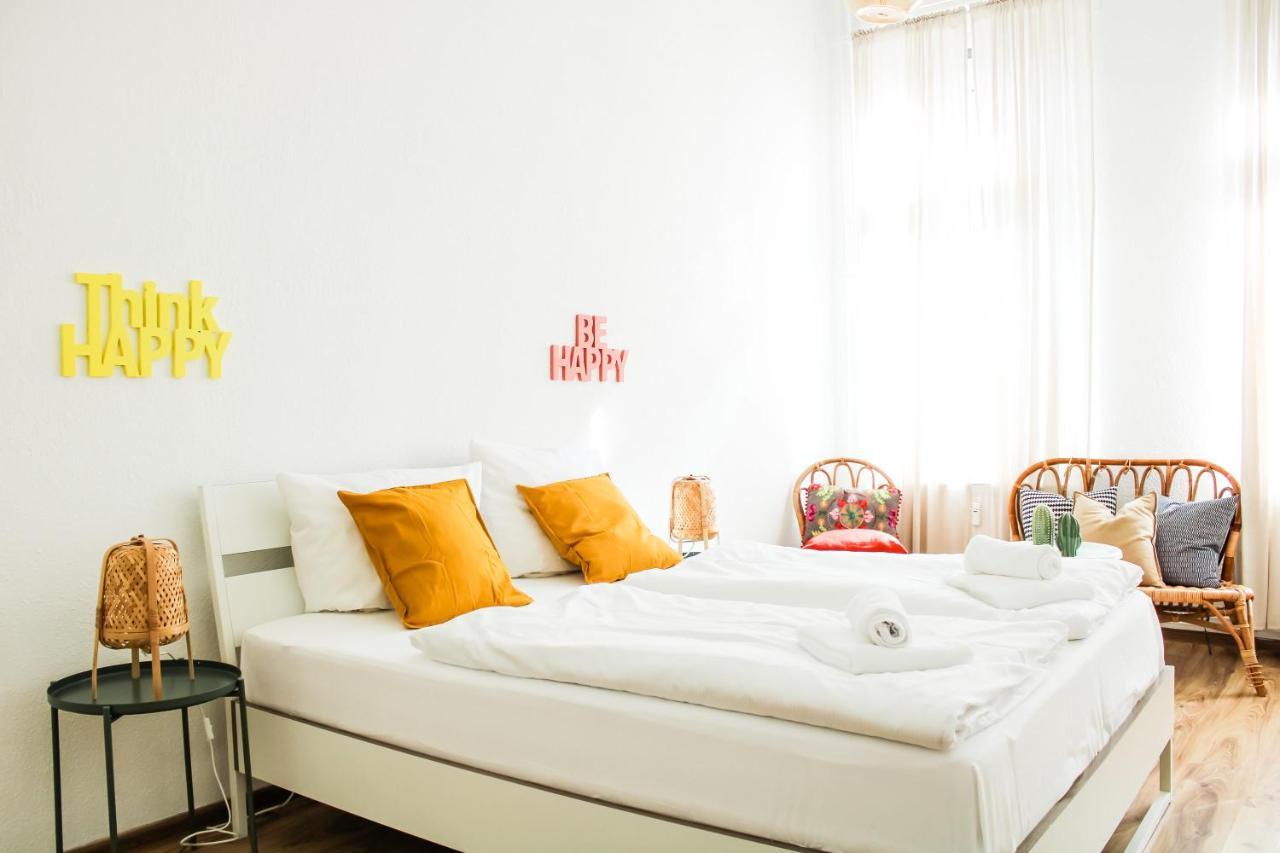 Apartment Bright 2 Bedroom In Convinient Location