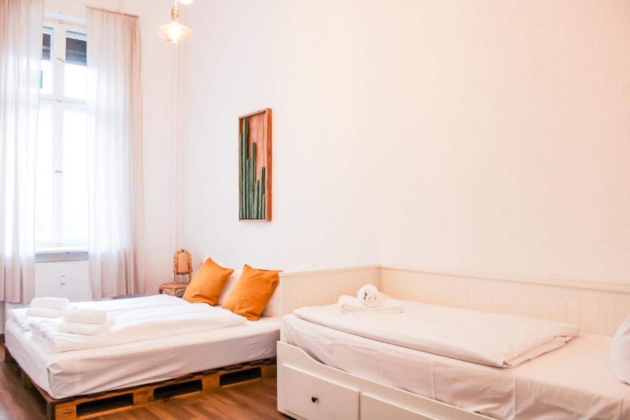 Bright 2 Bedroom In Convinient Location Berlin