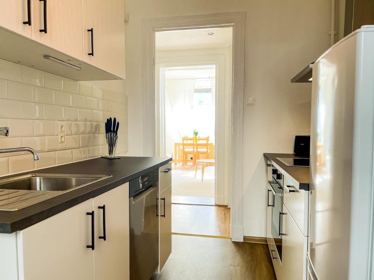 Apartment Bright 2 Bedroom In Convinient Location