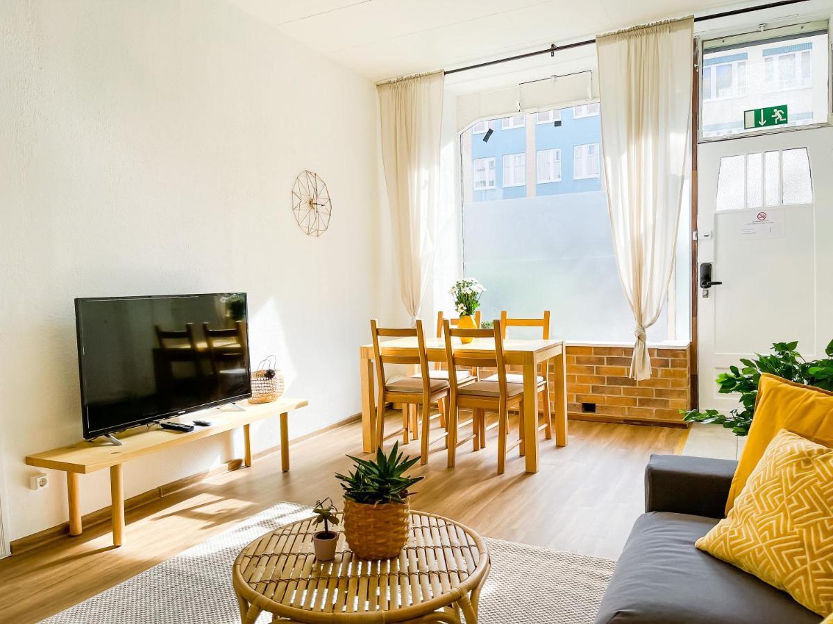 Apartment Bright 2 Bedroom In Convinient Location Berlin