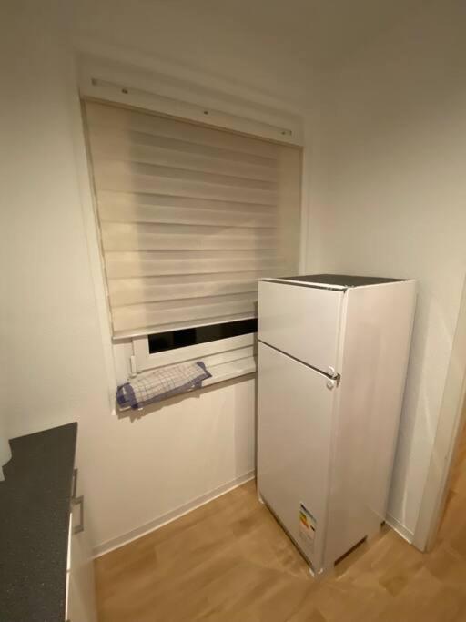 Gemuetliche Mit Smart-tv Und Grossem Balkon Berlim