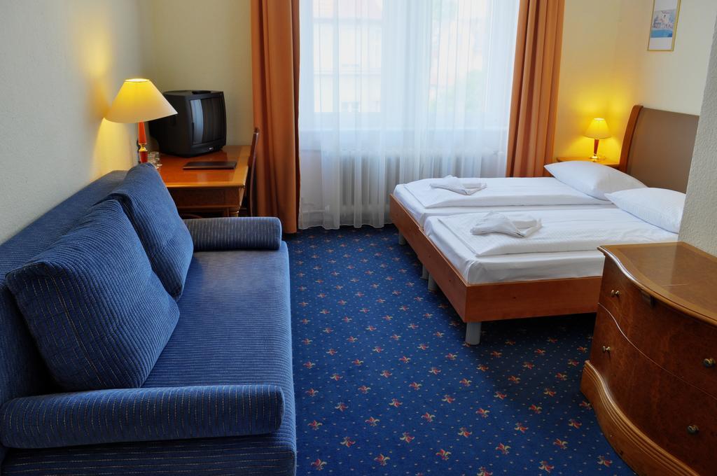 Europa City Hotel 3*