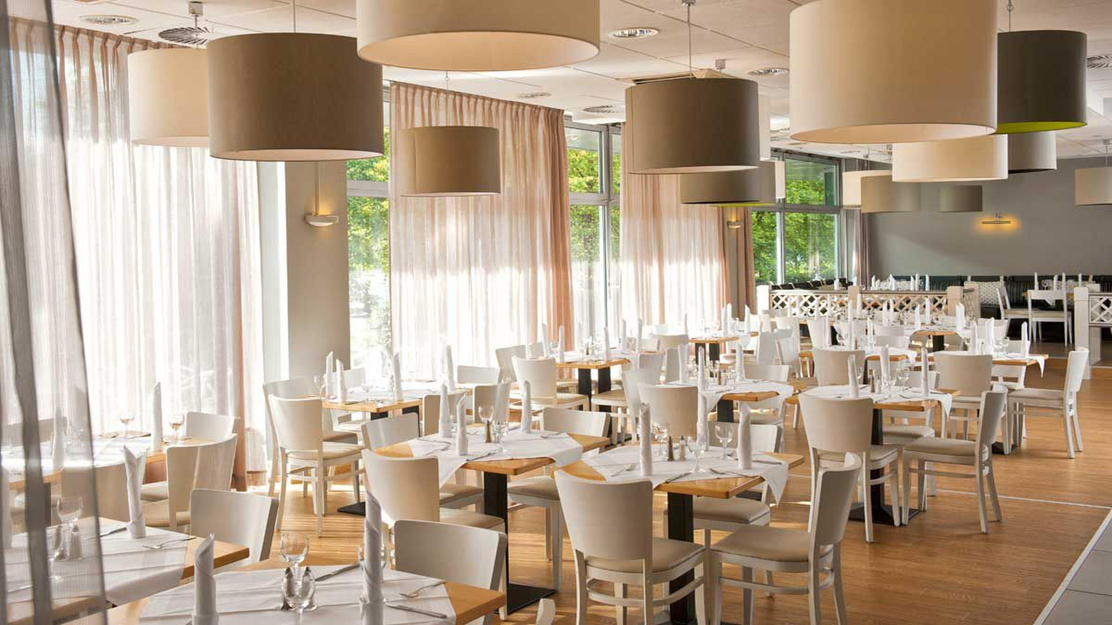 City-east Landsberger Allee, An Ihg 4* Berlin