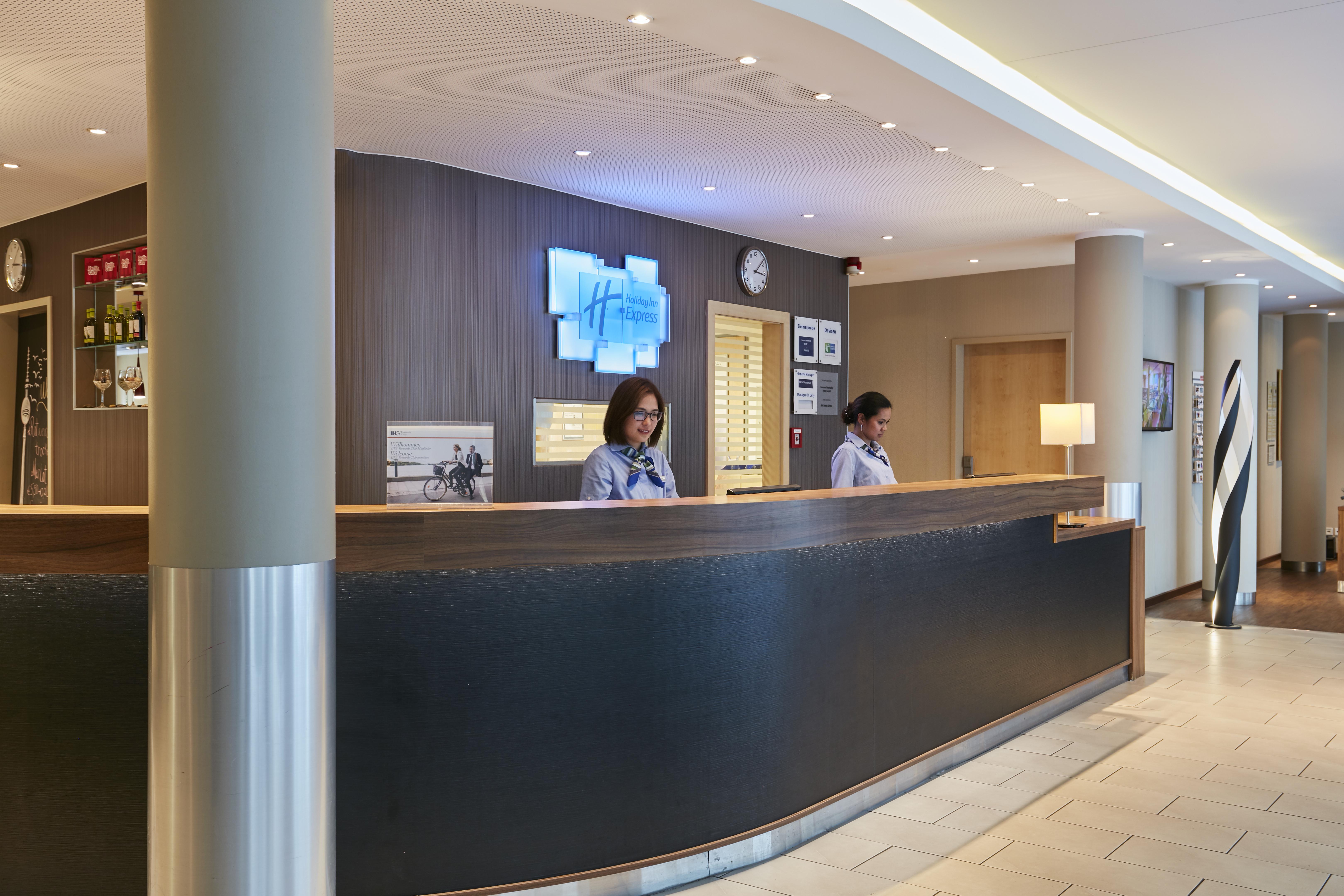 Holiday Express City Centre West Hotel
