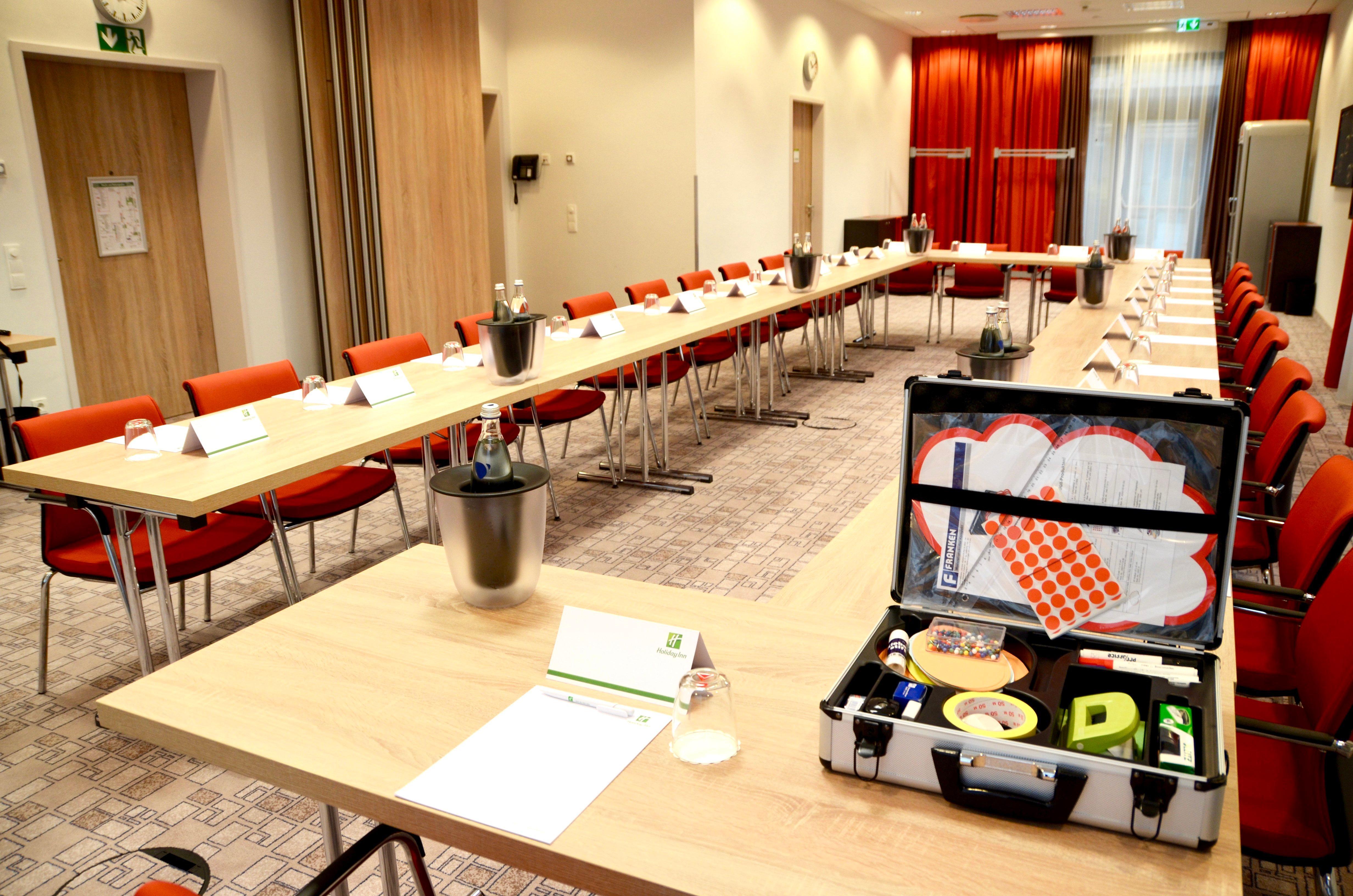 Hotel East Side By Ihg 4*