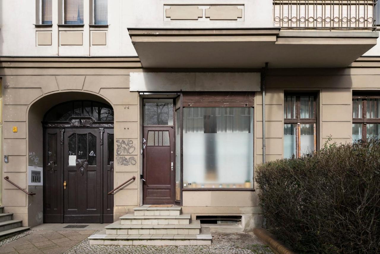 Apartment Bright 2 Bedroom In Convinient Location *