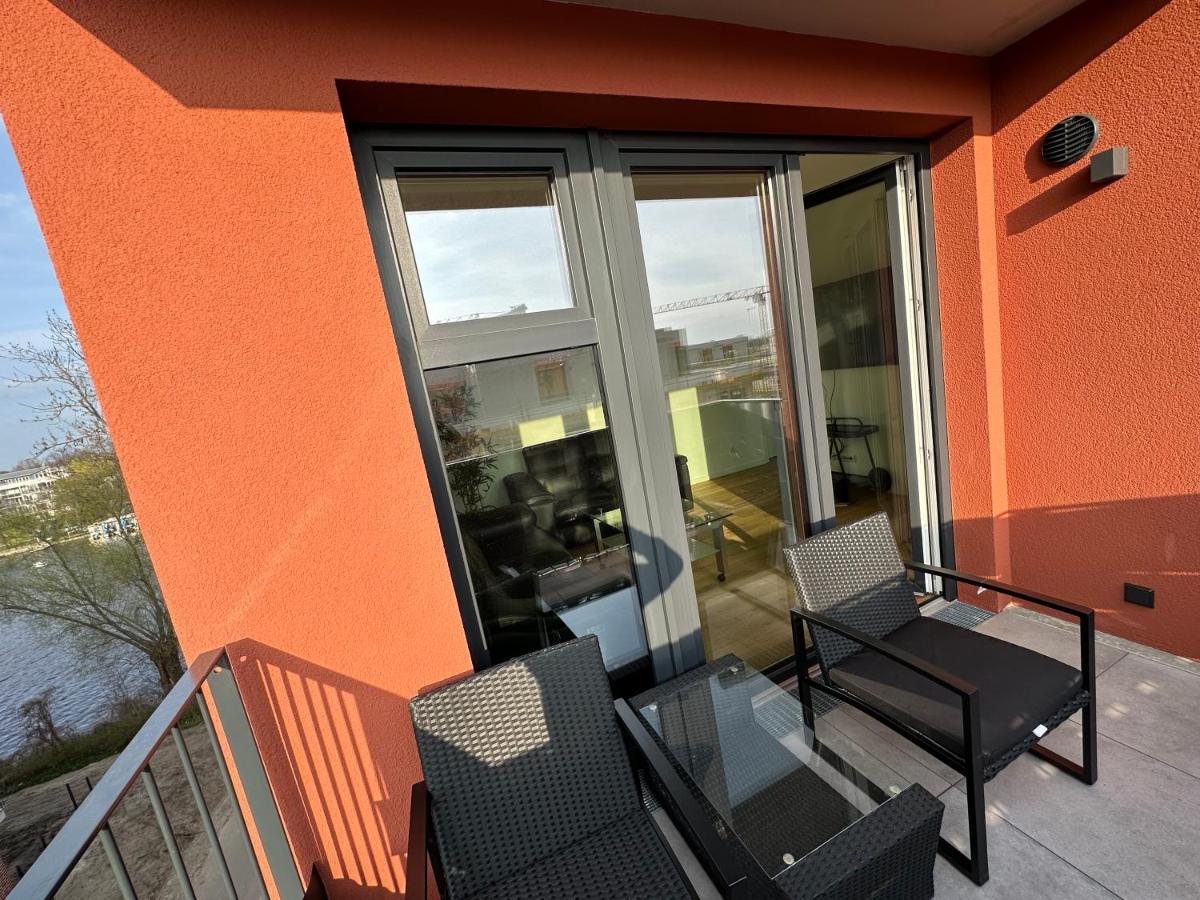 Am Wasser Nahe Ber Mit Whirlpool & Kamin Apartment Berlin