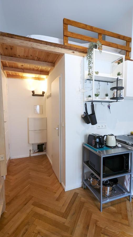 Central, Cozy, Designed 1-br At Akazienkiez Apartment *