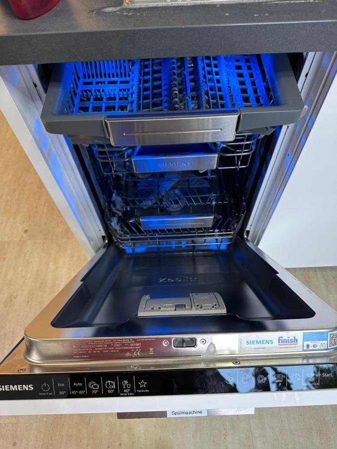 Traumhafte Haushaelfte Mit Kamin, Garten & Whirlpool Apartment *