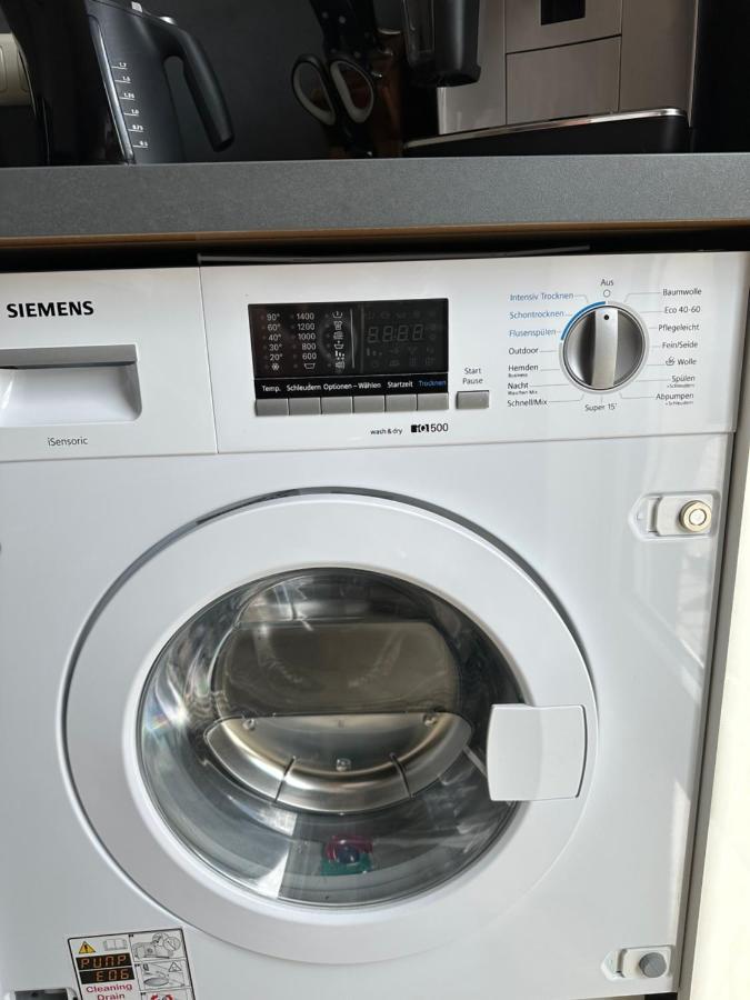 Apartment Traumhafte Haushaelfte Mit Kamin, Garten & Whirlpool Berlin