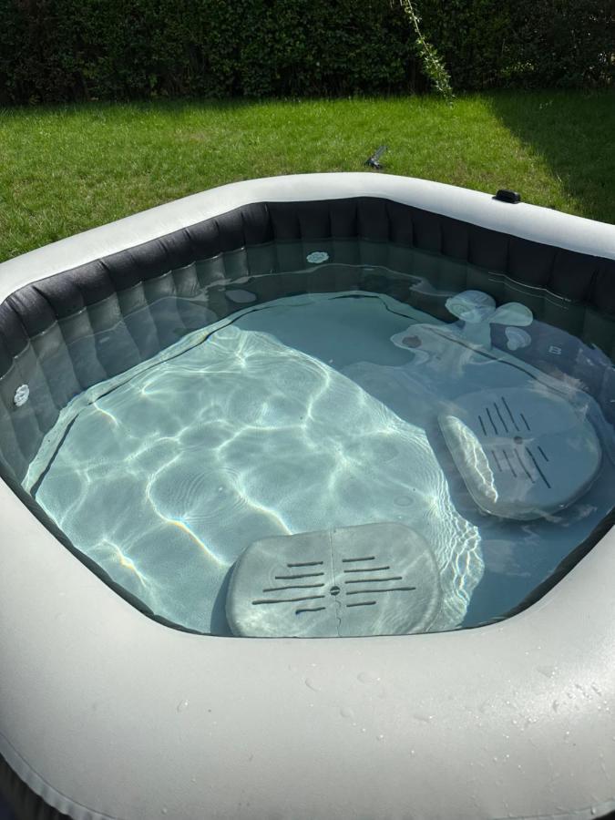 Traumhafte Haushaelfte Mit Kamin, Garten & Whirlpool Apartment Berlin