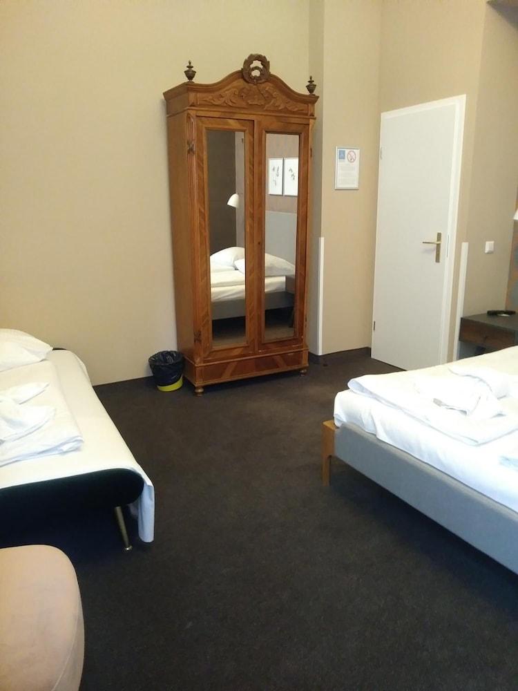 Bellevue Am Kurfuerstendamm Hotel 3*