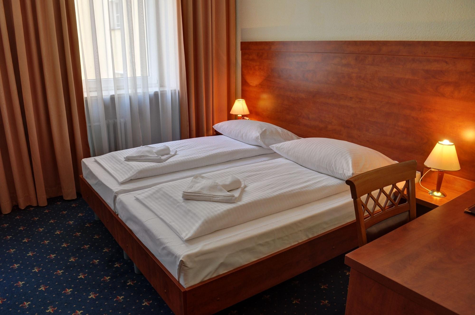 Europa City 3*