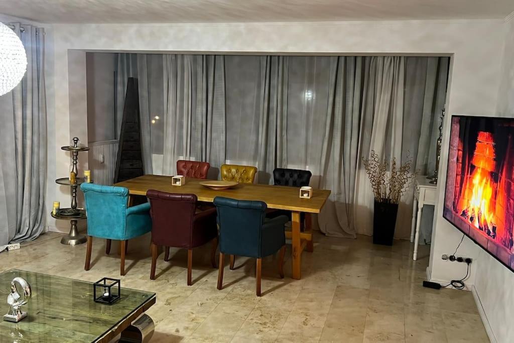 Apartment Ein Charmanter Zweifamilienhaus