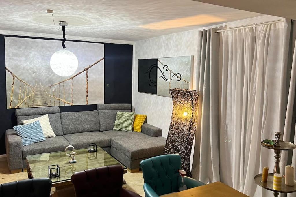 Ein Charmanter Zweifamilienhaus * Berlin