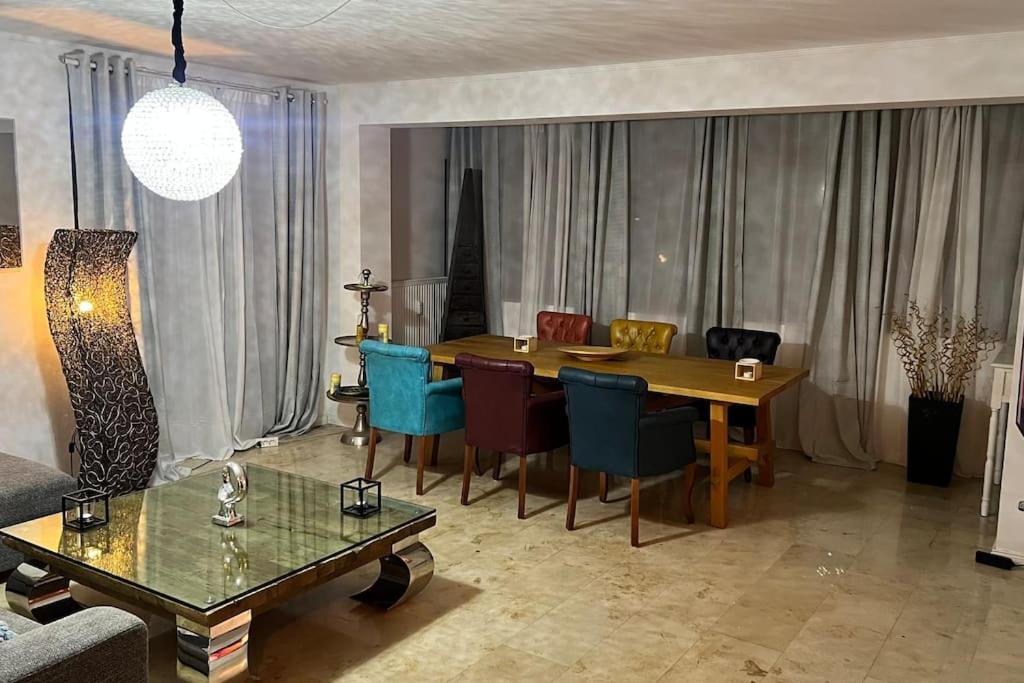 Ein Charmanter Zweifamilienhaus Apartment *