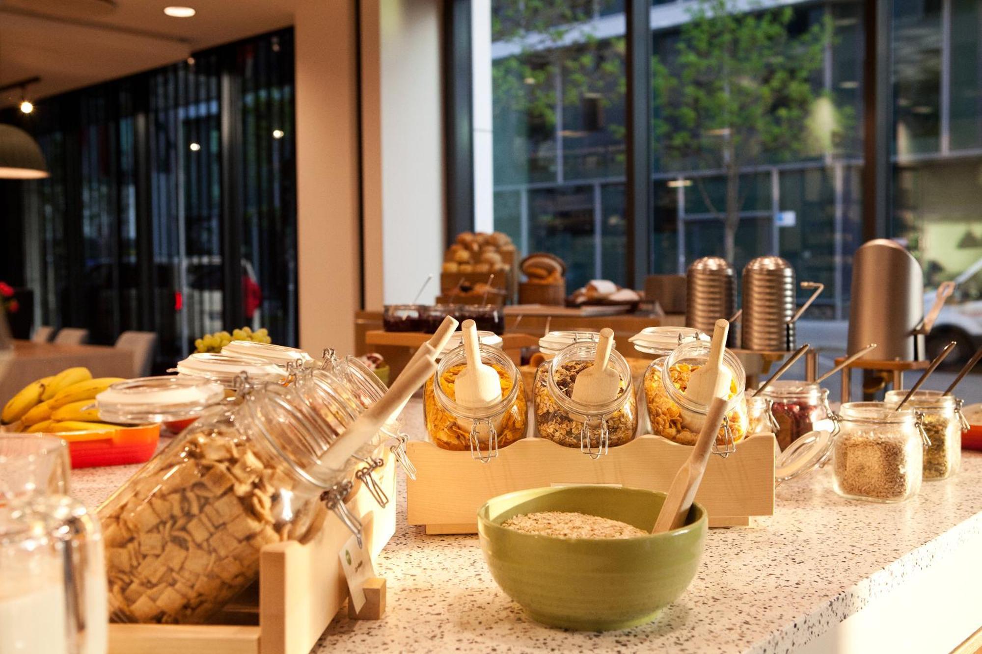 Hotel East Side By Ihg