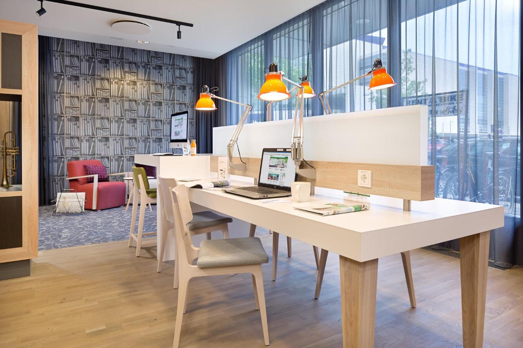 Hotel East Side By Ihg
