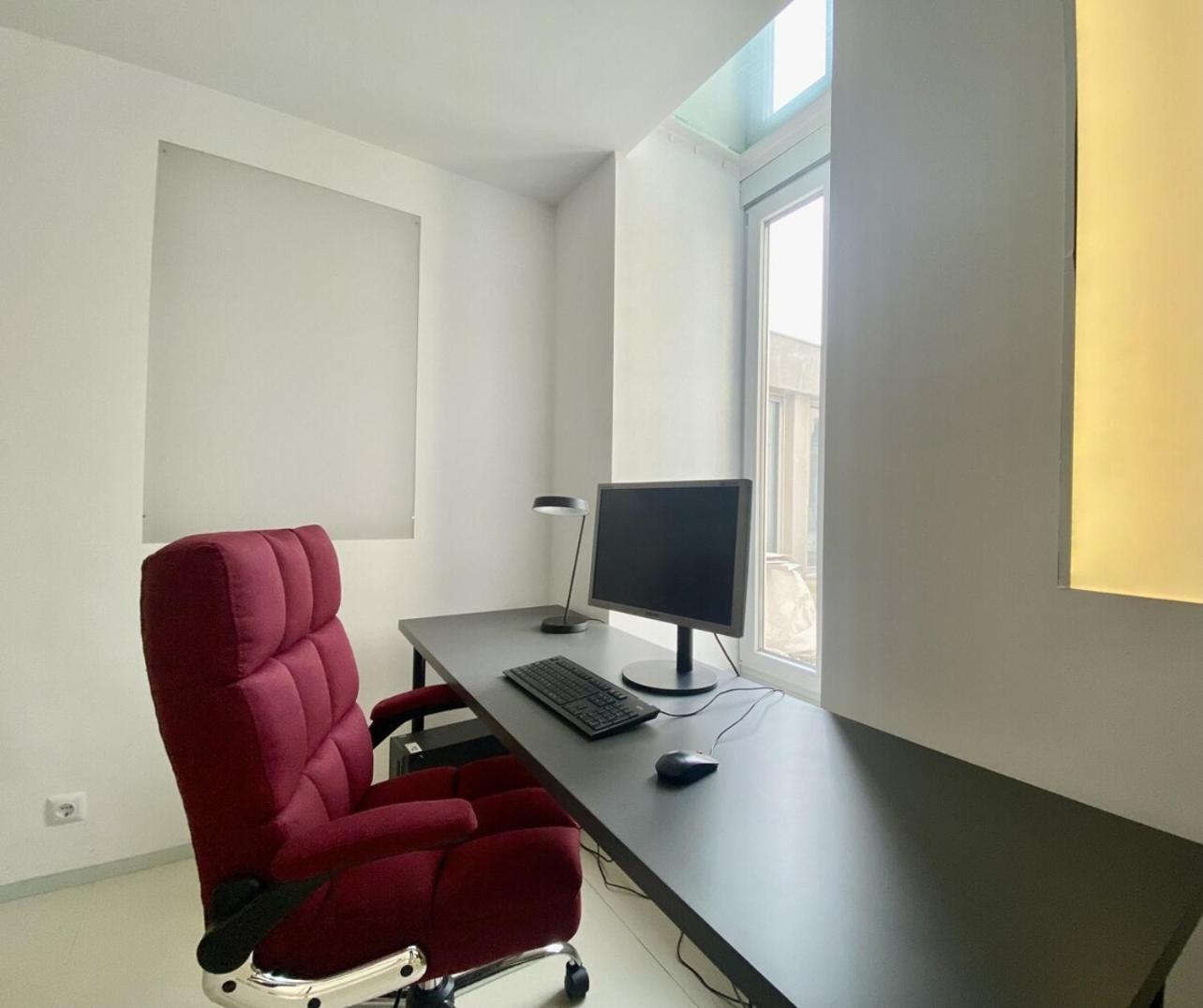 Apartamento Loft With Pool Table, Kitchen Island & Gallery Berlim