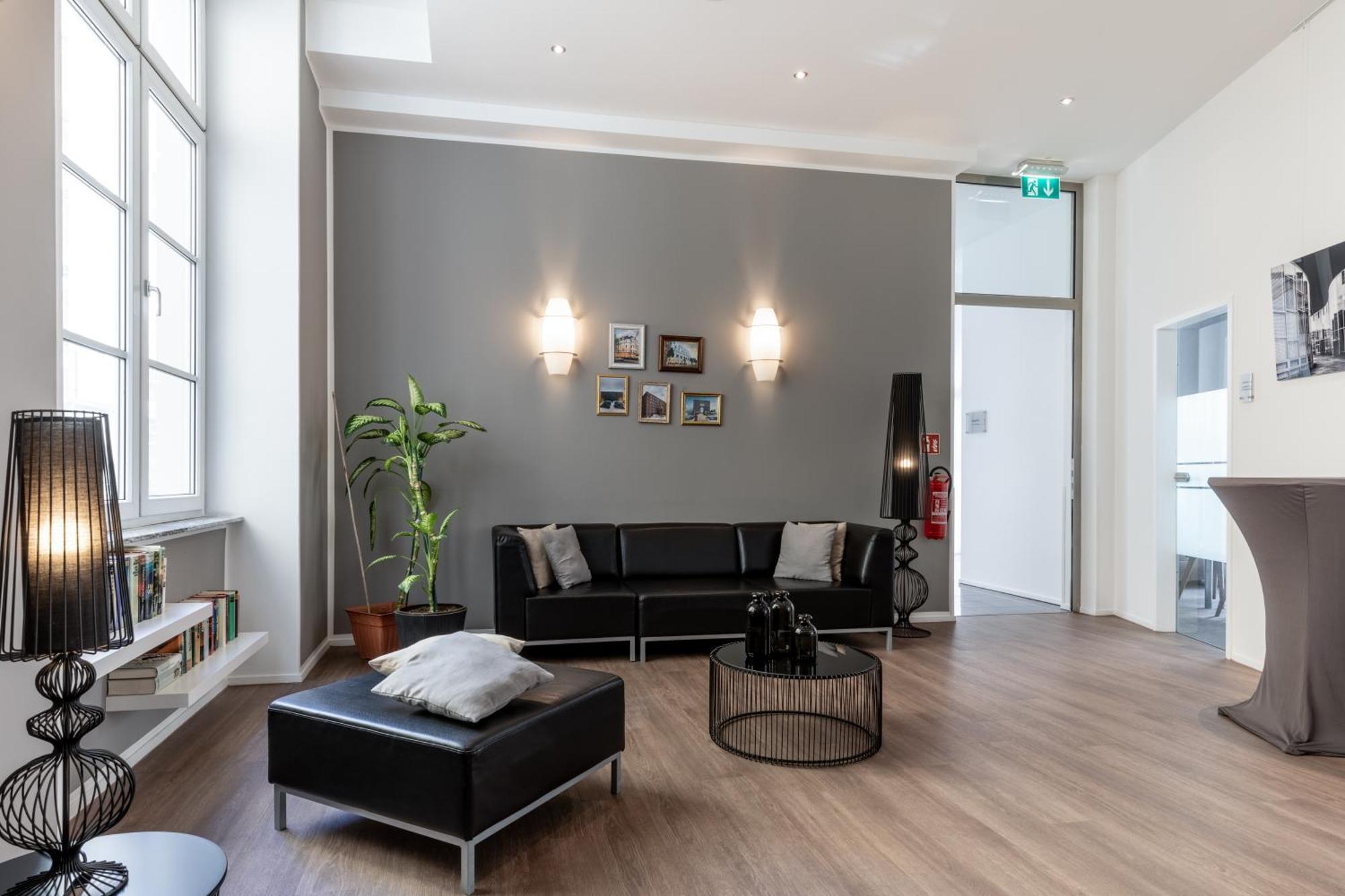 Garner - Checkpoint Charlie By Ihg Hotel 4*
