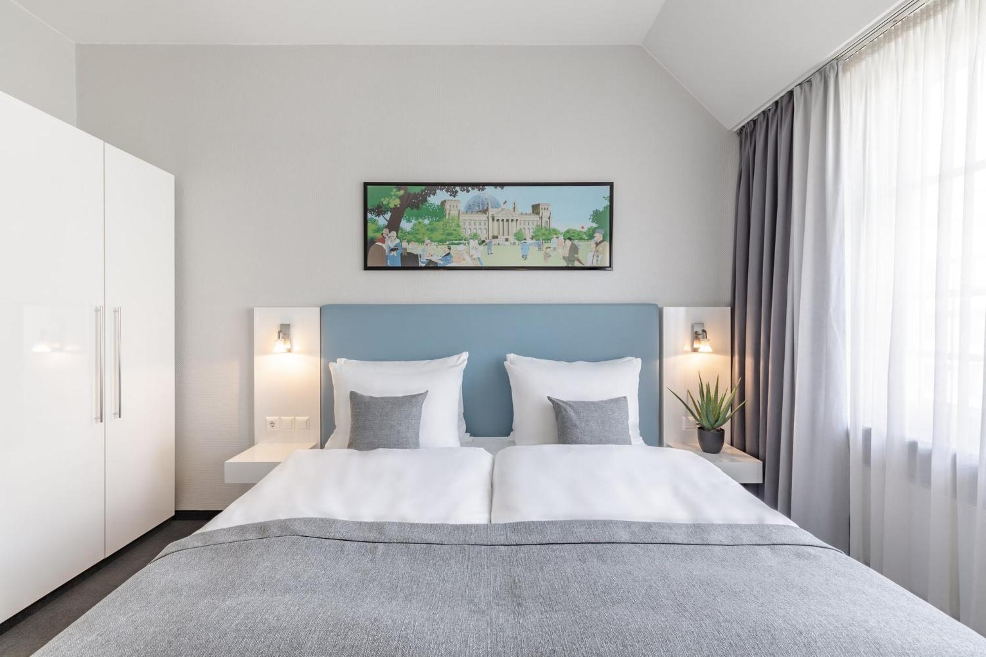Garner - Checkpoint Charlie By Ihg 4*