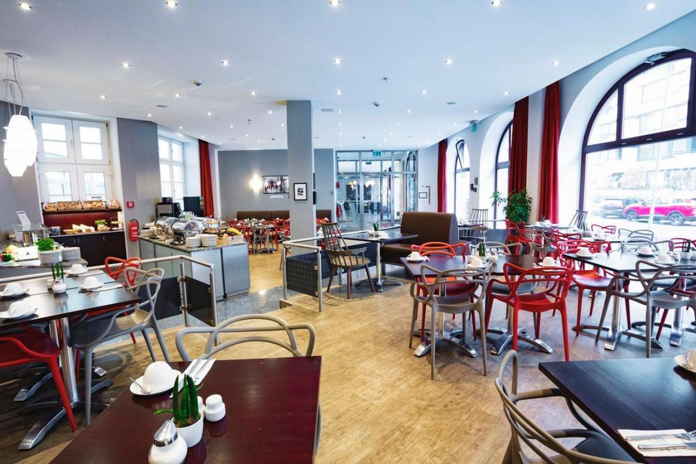 Garner - Checkpoint Charlie By Ihg 4* Berlin