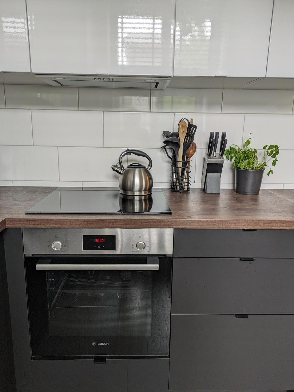 Spacious 2-bedroom Near Center Apartment