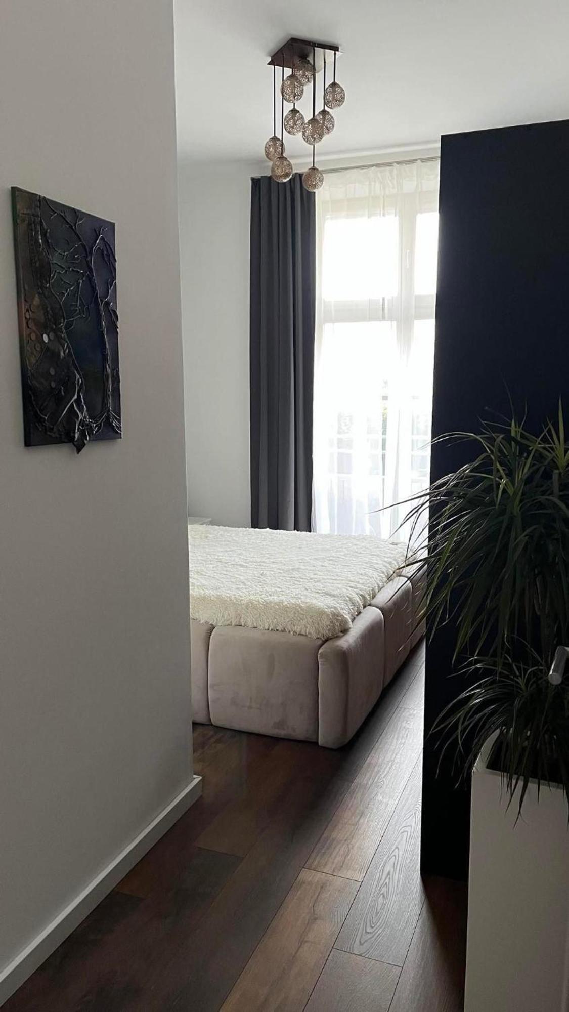 Spacious 2-bedroom Near Center Berlin