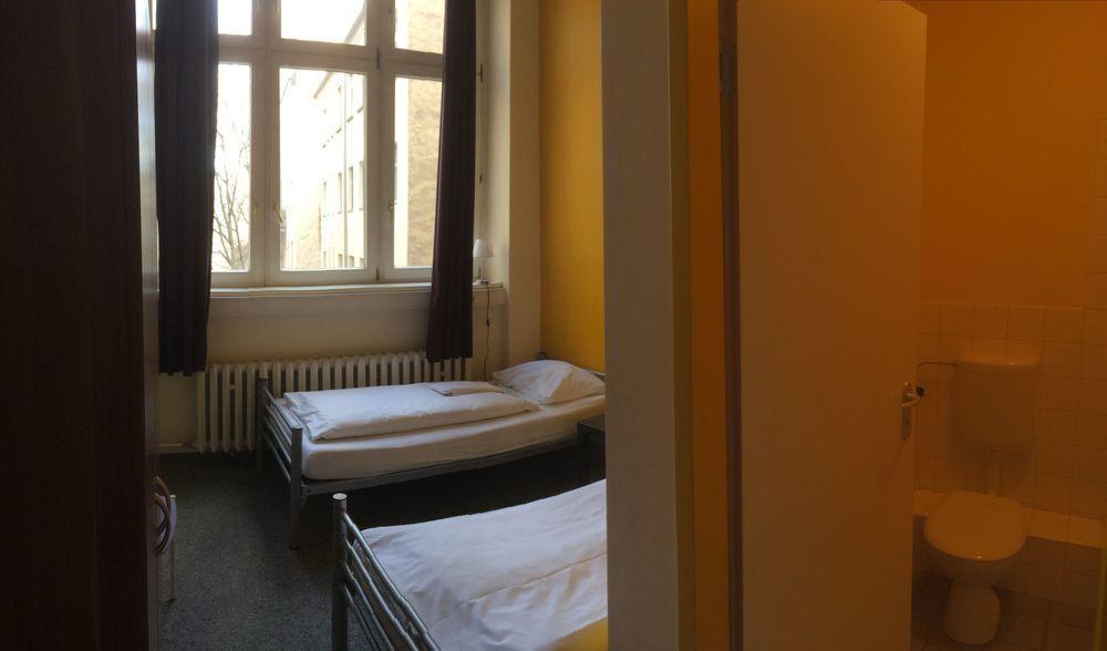 In Hostel Berlin