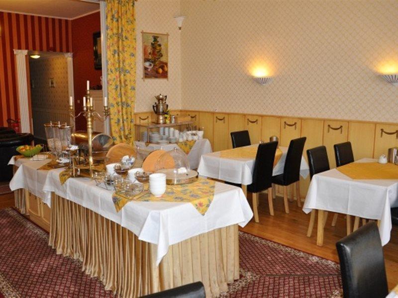 Hotel Savoy Near Kurfuerstendamm 3*
