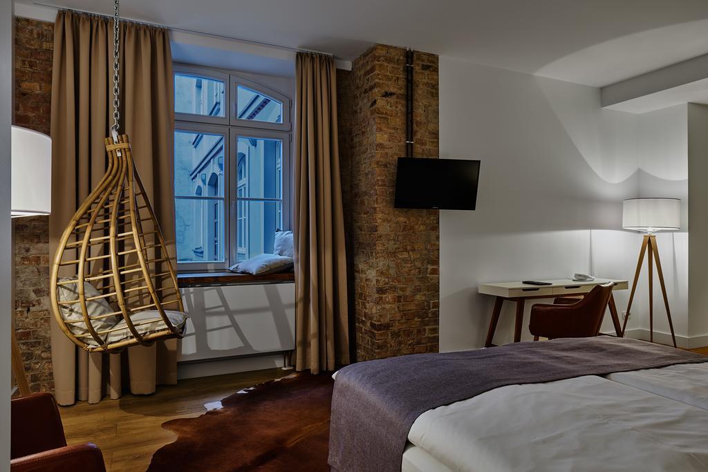 38 Hotel 3*