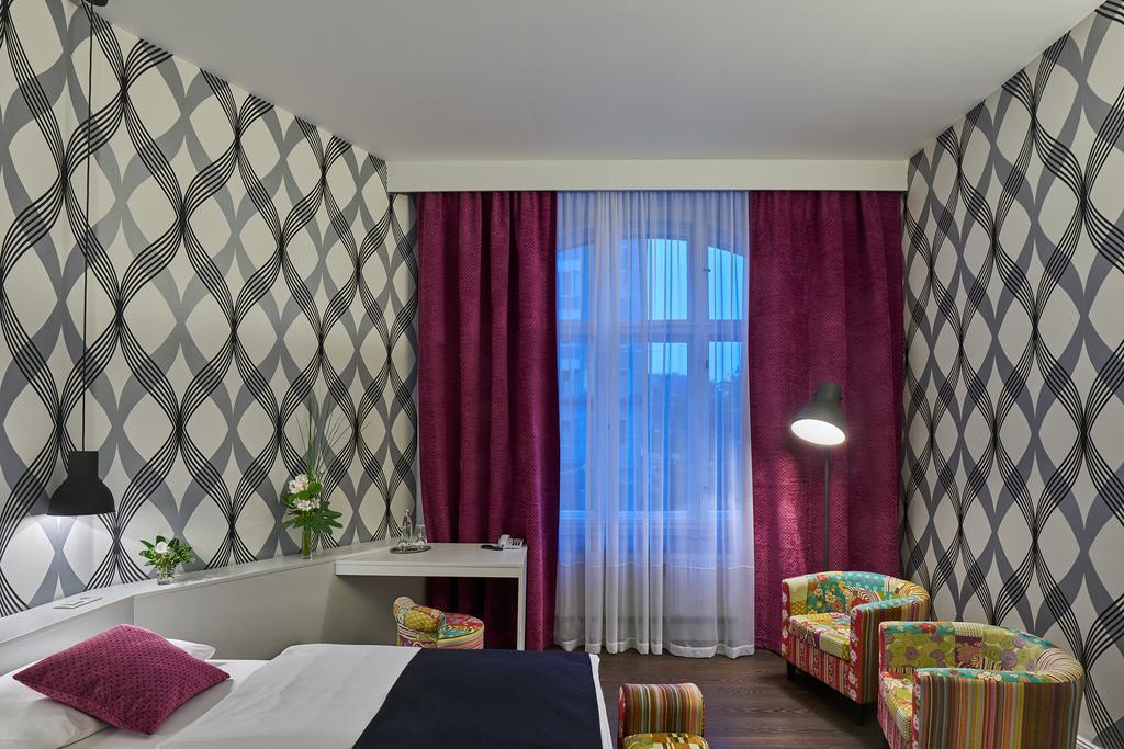 38 Hotel 3*
