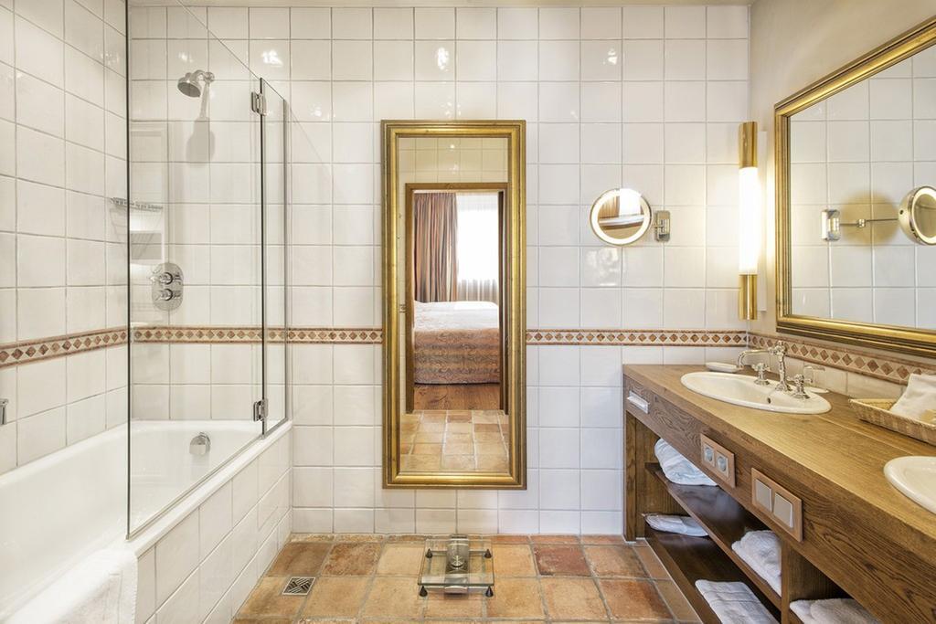 Hecker's Kurfuerstendamm Hotel