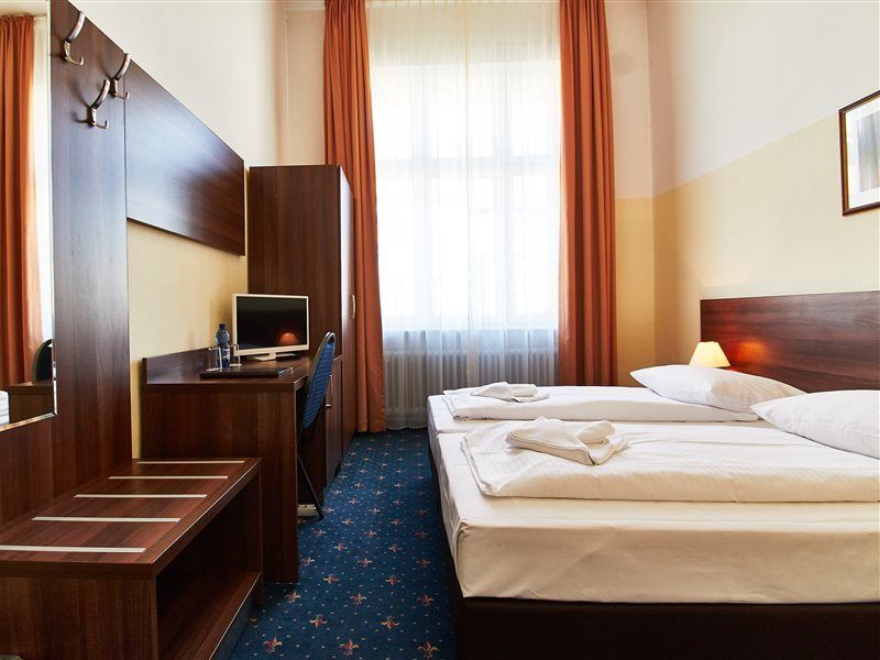 Hotel Europa City 3*
