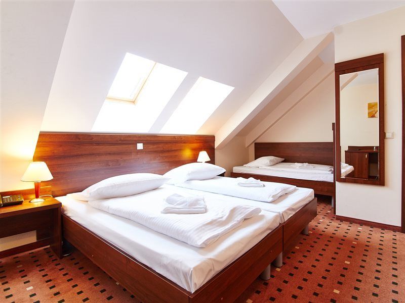 Europa City 3*