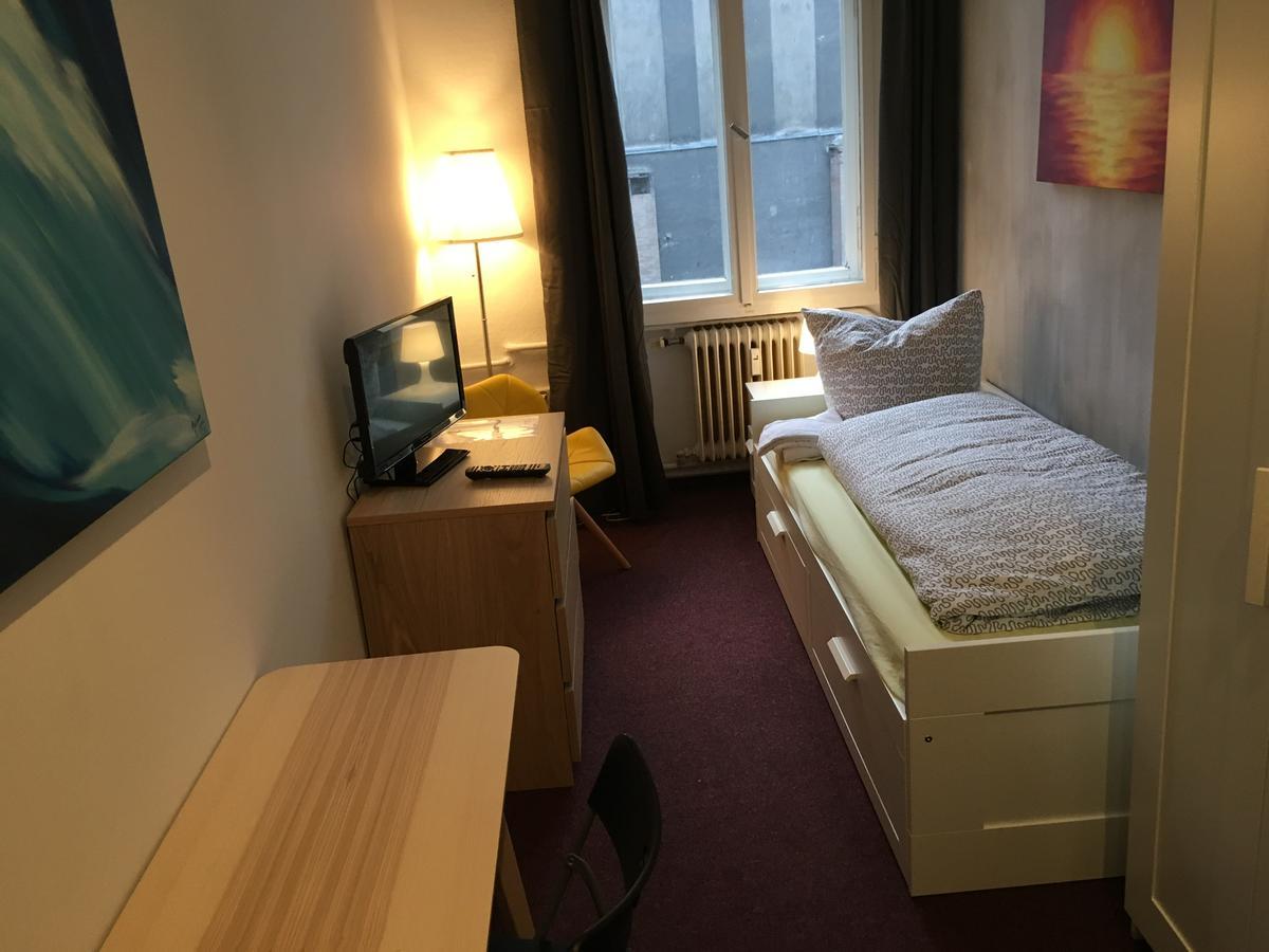 My Gayhostel Albergue