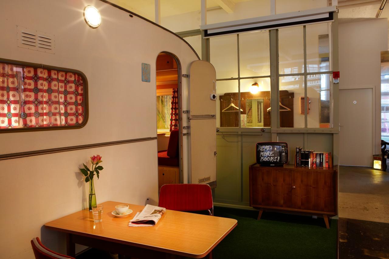 Huettenpalast Hotel