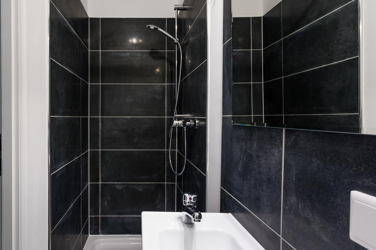 The Goethe Loft, 2 Bedroom Up To 5 People Apartamento Berlim
